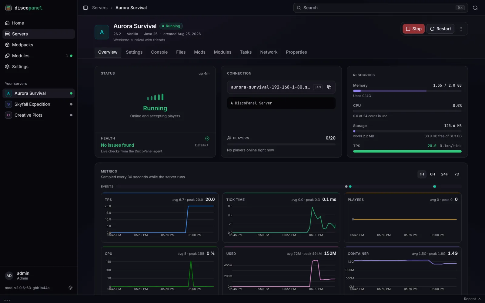 A running server in discopanel with status, address, players, resources, and metrics